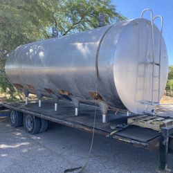 Used 5000 Gallon 304 Stainless Steel Tank-used In Dairy Farm