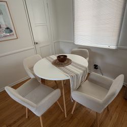 Dining Table And Chairs (4)