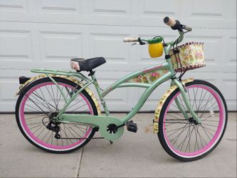 26 inch Green Margaritaville 7 speed beach cruiser