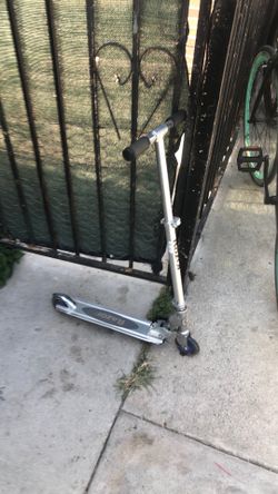 Razor scooter