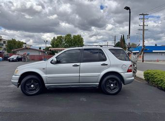 2000 Mercedes-Benz M-Class