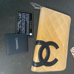Authentic vintage Chanel Matelasse zippy big clutch wallet