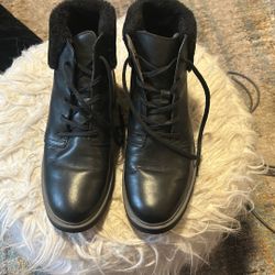 Clark’s Ladies Boots