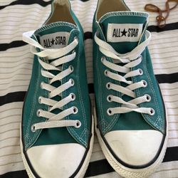 Converse men’s size 11
