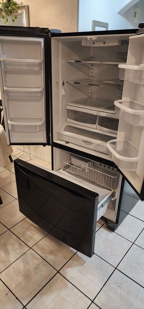 Refrigerator Whirlpool