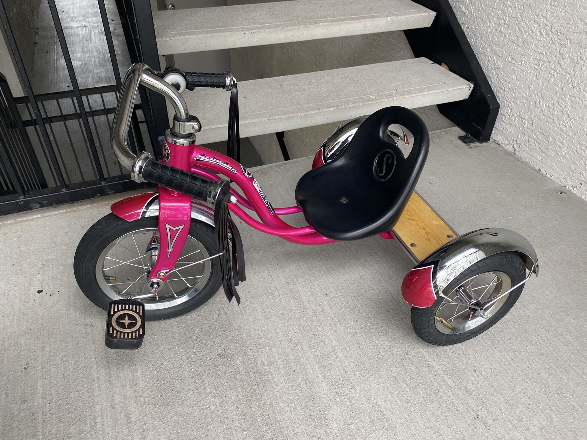 Vintage Schwinn Tricycle Pink SCHWINN Pink Toddler Bike