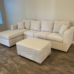 Off White Greyish Sectional With Ottoman ‼️new In Stock ‼️