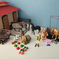 Schleich Horse Stable/Accessories