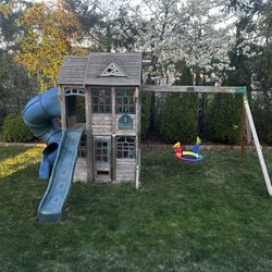 Kids Playground Structure In Good Condition 