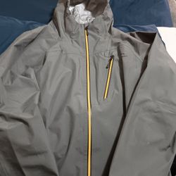 Mens LLbean  GORTEX Shell Jacket Large
