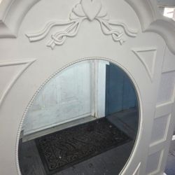 Good Condition Beatiful Dresser Mirror 