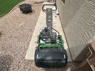 John Deere 220 Reel Mower
