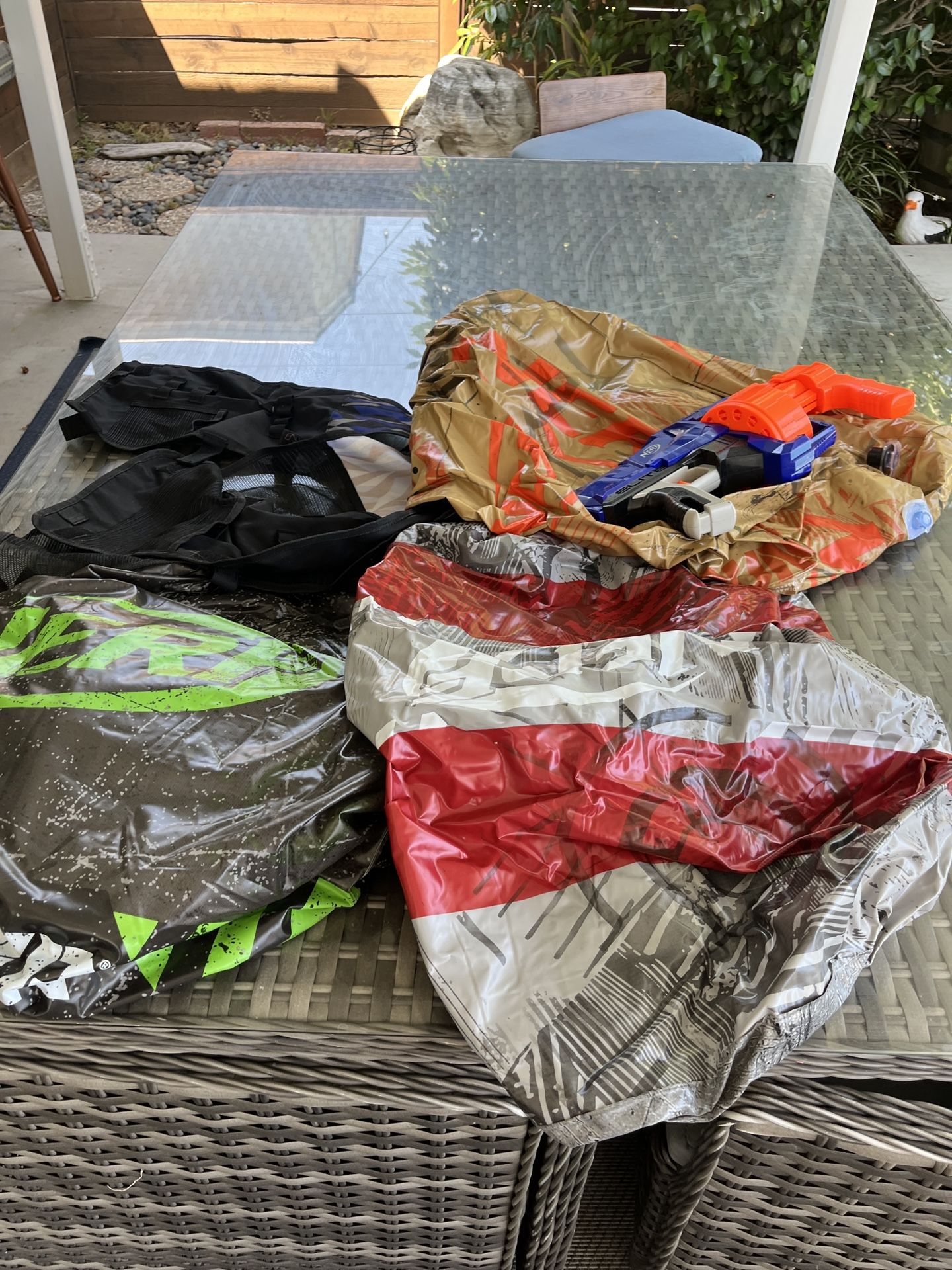 Free Blowup Nerf Barriers, Gun And Vest