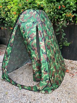 Versatile Pop-Up Privacy Tent