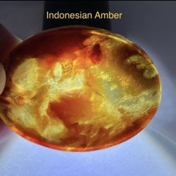 Indonesian Genuine Amber Polished Palm Stone 11g RARE HIGHLY FLUORESCENT
