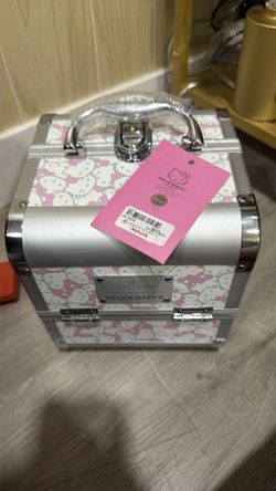 Hello kitty make up box