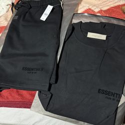 Black Essentials Set 