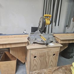 DEWALT 12 Inch Miter Saw With Table Dust Collector( Remote Controlled)