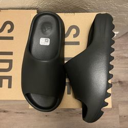 Yeezy Slides Onyx (Read Description)