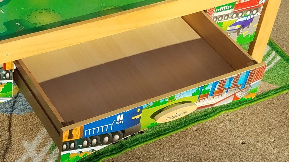KIDS KRAFT TRAIN TABLE