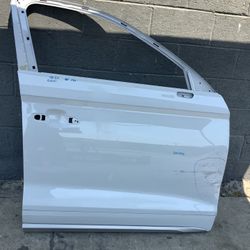 2018 - 2023 AUDI Q5 SQ5 Front Passenger Side Door 