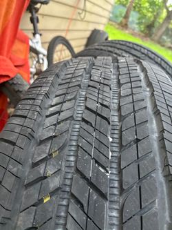 265 /70/18 Bridgestone duesler ht