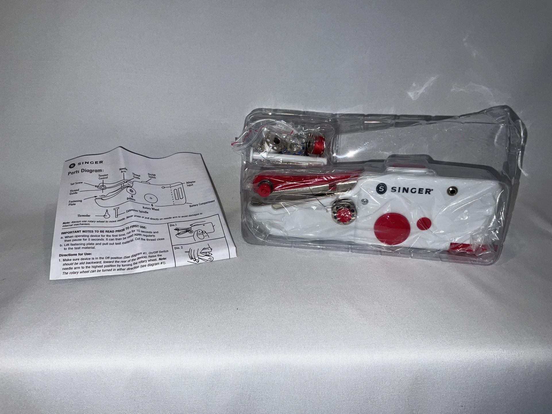 SINGER Portable Sewing Machine - NEW