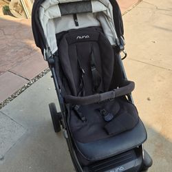 Nuva Tavo And Car Seat