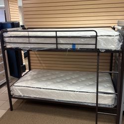 Twin/Twin Bunk Bed