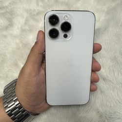 Apple iPhone 14 Pro Max 256GB Unlocked $640
