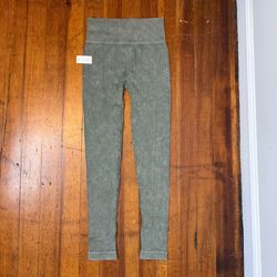 No Boundaries High- Rise leggings Ankle Length Green