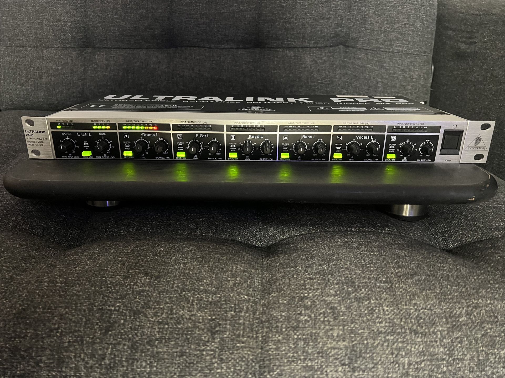 Behringer Ultralink Pro MX 882