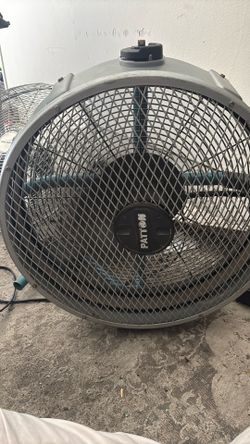 Patton High Velocity Industrial Floor Fan - Works, Stand Needs Repair