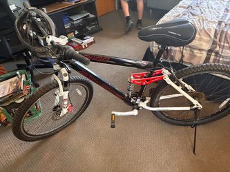Genesis V200 Mountain Bike