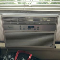 Midea 6000 BTU Air Conditioner 