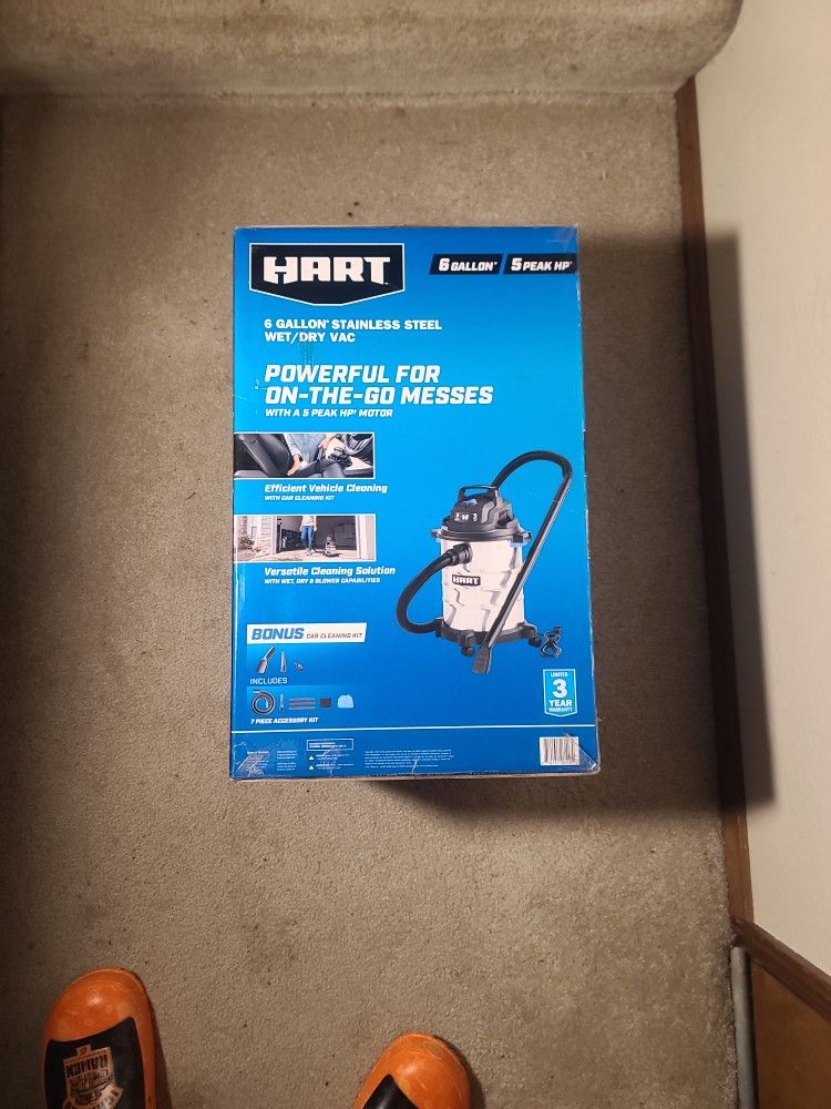 Hart 6 Gallon High Performance Stainless Steel Wet/Dry Shop Vac