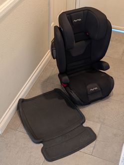 Nuna AACE High-Back Booster Car Seat – Caviar (Black) + Clek Seat Protector Mat
