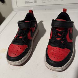 Nike court borough Low 12.5 Child Size 