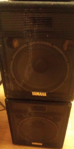 Yamaha y amplificador crown