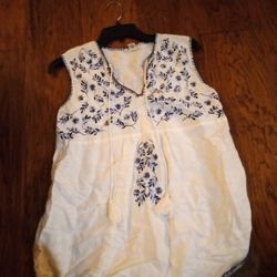 Artisan NY MEDIUM Sleeveless Linen Embroidered Tunic.
