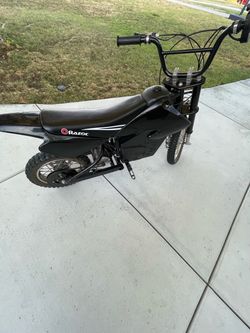 All black Razor MX650 Electric Dirt Bike – Runs Great – Ready to Ride