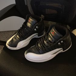 Jordan 12 playoffs size 8
