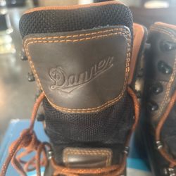 Danner Gore Tex 8” leather lace up boot brown size 10D Vicious vibram trailguard