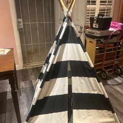 Child's Teepee
