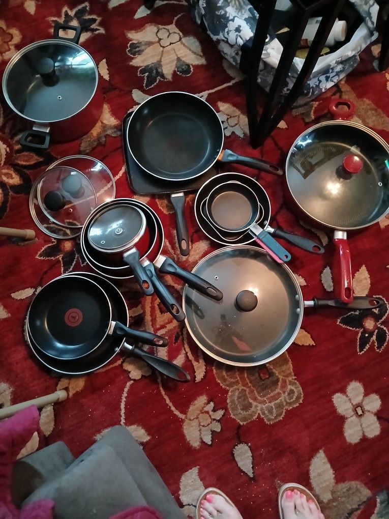 T-Fal Non Stick Set Of 13