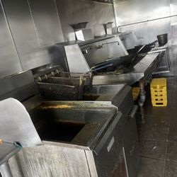 NSF 4 Hole Commercial Restaurant Chinese Wok Range And 2 Deep Fryers