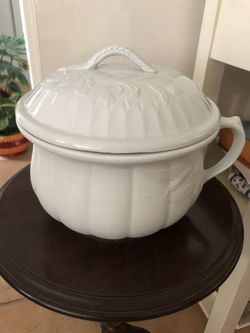 Antique Victorian Ironstone Chamber Pot W/Lid 