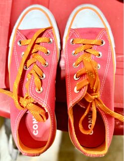 BRAND NEW Women’s Converse Chuck Taylor All Star OX Pink Orange. Size 6. WILL ACCEPT OFFERS