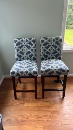 2 pub height chairs