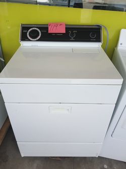 Whirlpool Dryer white heavy duty large capacity excellent . Warranty . Delivery available . 2203 Fowler st. Ft. Myers 33901